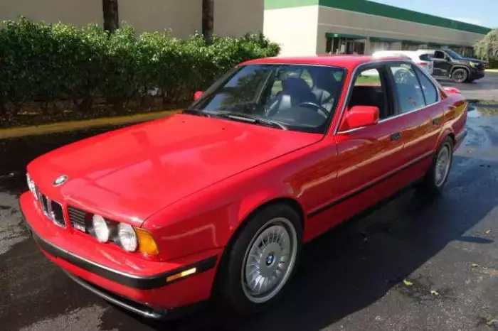 1991 BMW M5